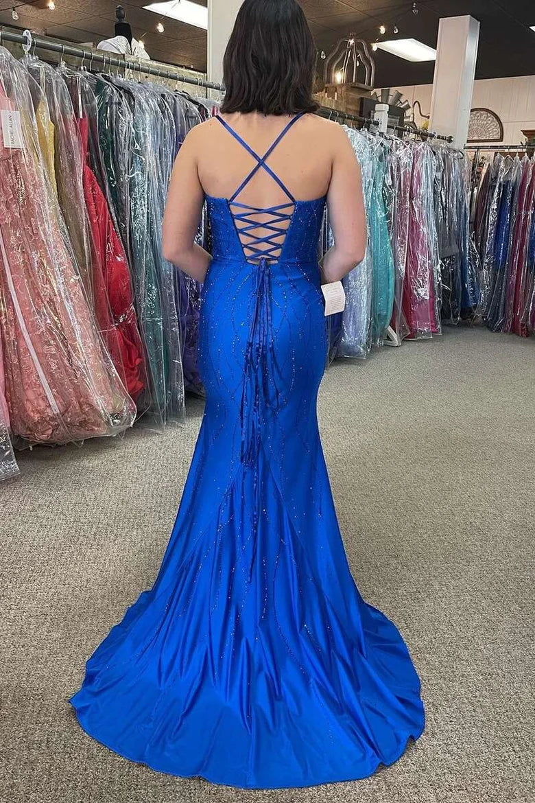 Vestido de fiesta con espalda con cordones y cuentas estilo trompeta
